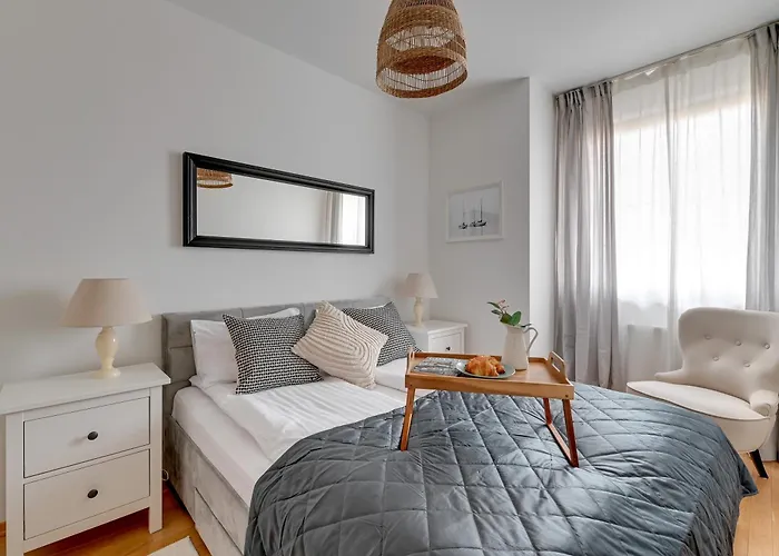 Amalfi - Quiet Family Stay By Lion s Sopot